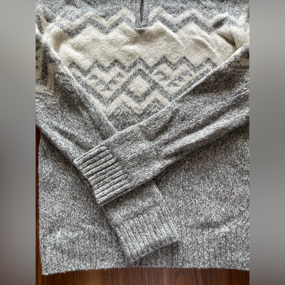 AE Sweater - Picture 3 of 10